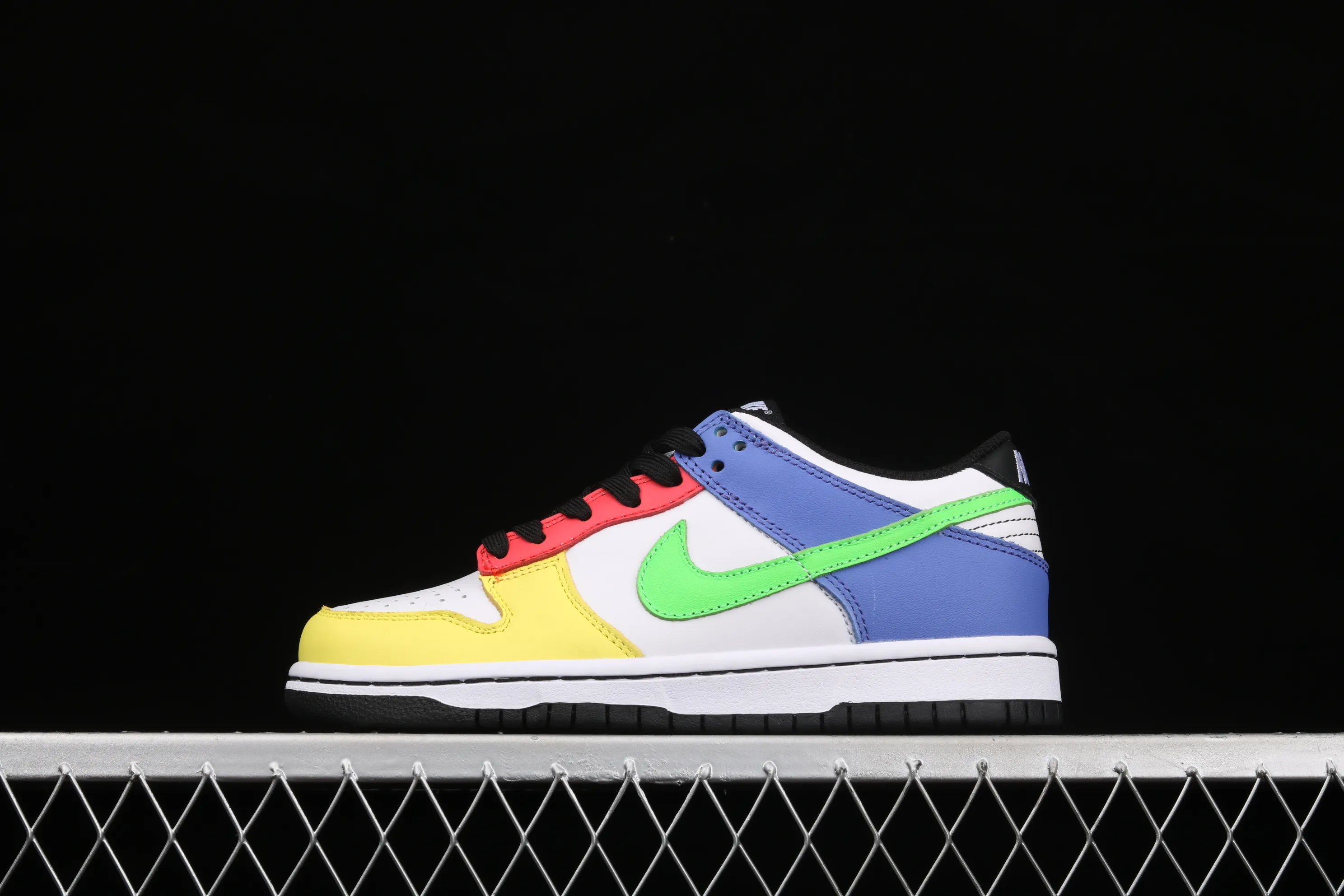 All Categories Nk SB Dunk Series Nk SB Dunk Low Low-top Sneakers J Version Nk SB Dunk Low Candy Egg SB Smashed Backboard Fashion Casual Sneakers DD1503-106